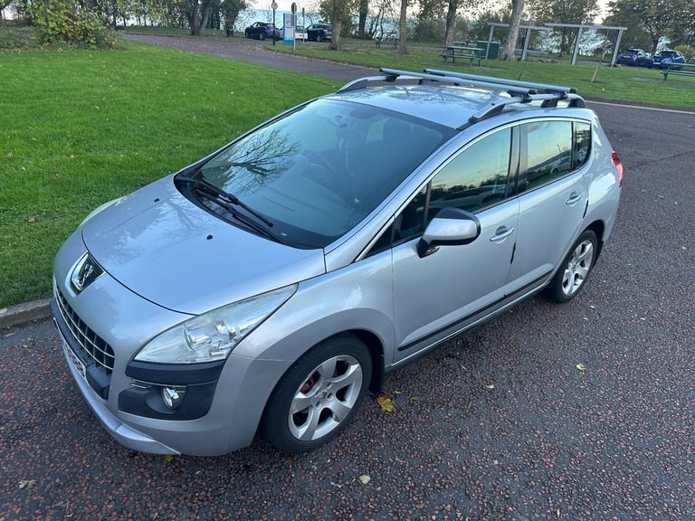 Peugeot, 3008, Hatchback, 2010, Manual, 1560 (cc), 5 doors