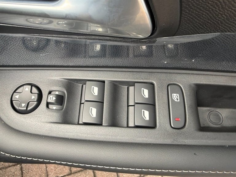2025 Peugeot 208 1.2 PureTech Allure Hatchback 5dr Petrol Manual Euro 6 (s/s) (100 ps) Hatchback ...