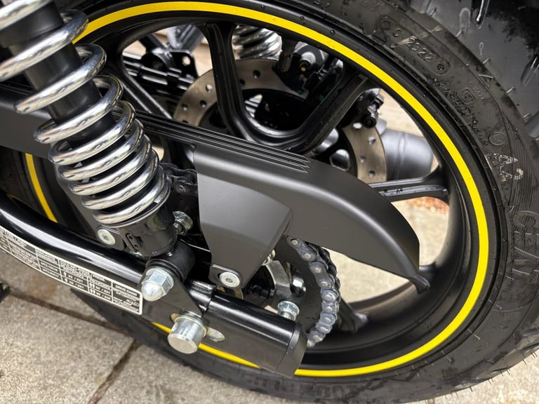 2024 / 24 Royal Enfield METEOR 350 £2750 Blue 134 miles.