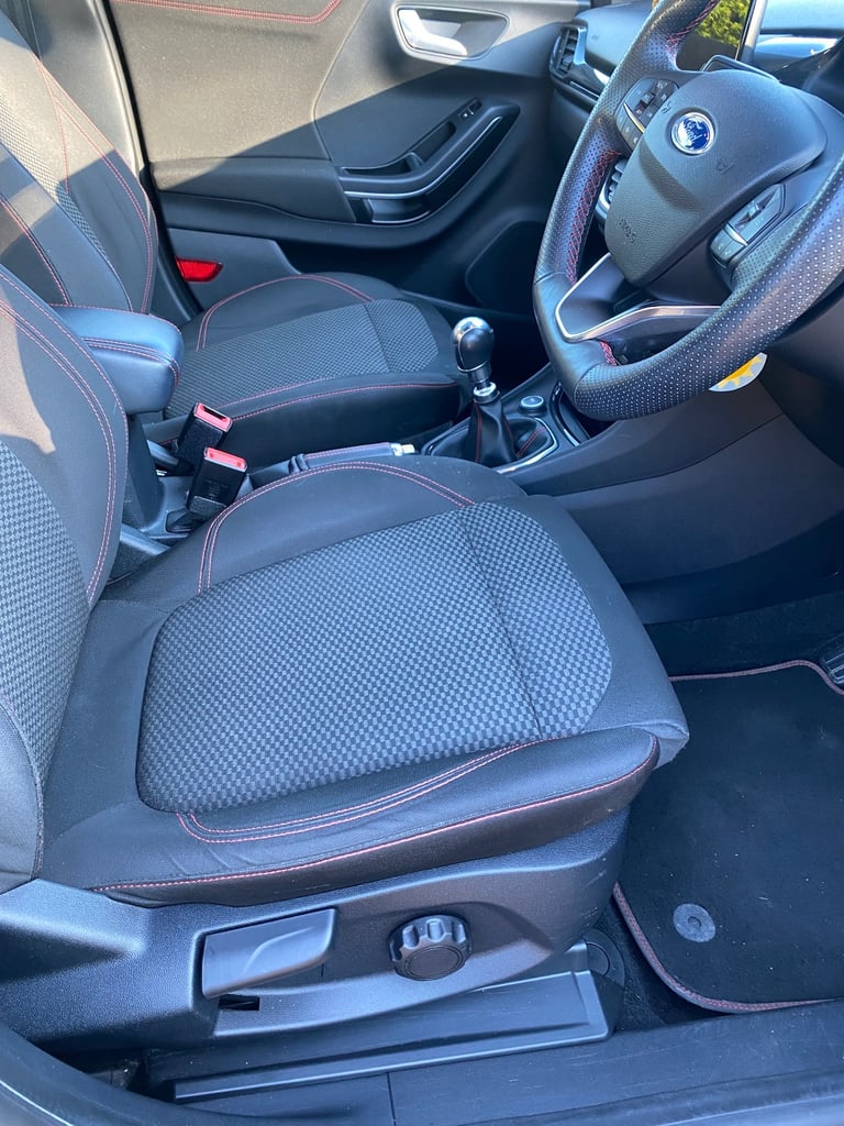 Ford, PUMA, Hatchback, 2020, Manual, 999 (cc), 5 doors