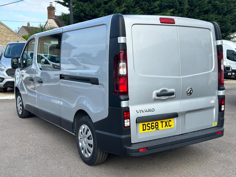 VAUXHALL VIVARO 1.6 CDTi 2900 Crew Cab +Â