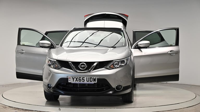 2015 Nissan Qashqai 1.6 dCi n-tec+ XTRON 2WD Euro 6 (s/s) 5dr HATCHBACK Diesel Automatic