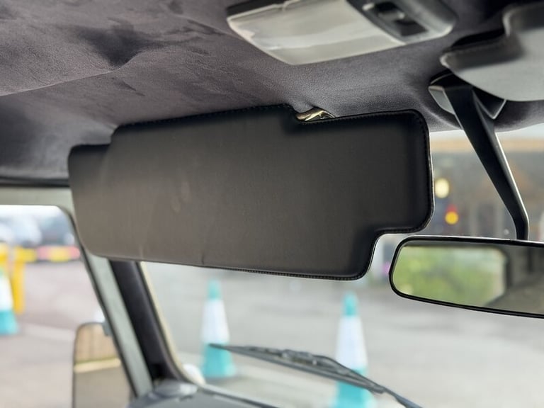 2010 Land Rover Defender Hard Top TDCi PANEL VAN DIESEL Manual