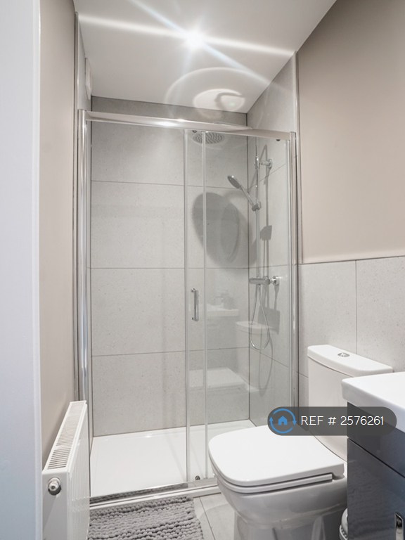 1 bedroom in Beaconsfield Road, Widnes, WA8 (#2576261)