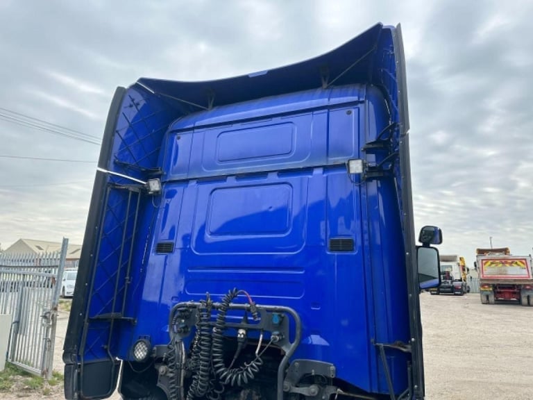 Scania R485 LA 6x2 MID LIFT SLEEPER CAB TRACTOR UNIT
