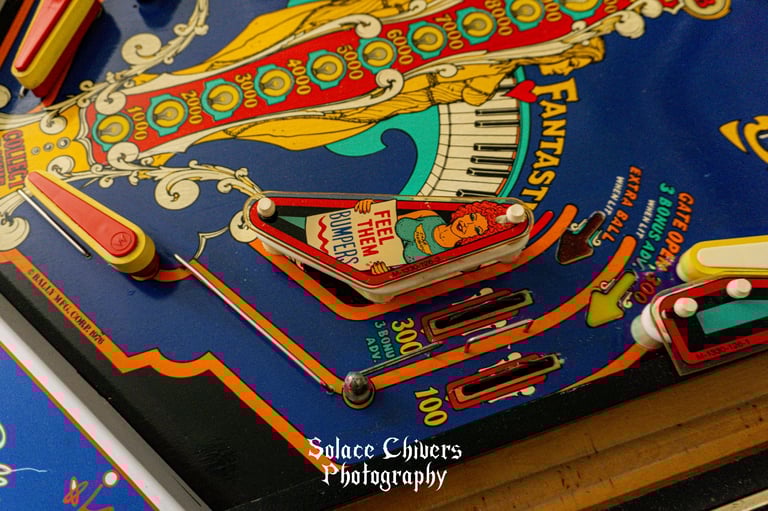 Elton John Arcade pinball machine Captain Fantastic KEN RUSSELL signed  