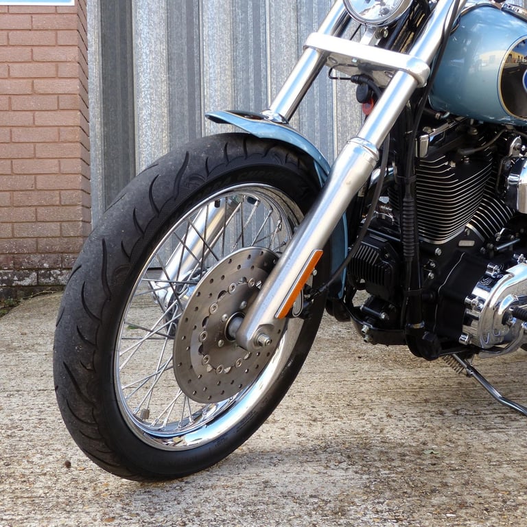  2006 Harley-Davidson FXDL Low Rider – Stunning 1-Owner, Low Mileage Example