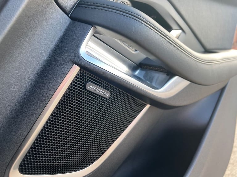 2020 Jaguar E-Pace 2.0 HSE 5dr Auto ESTATE PETROL Automatic