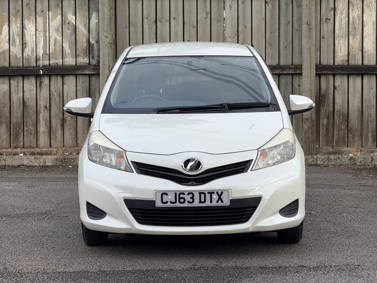 TOYOTA YARIS Active Auto ULEZ Low Milage