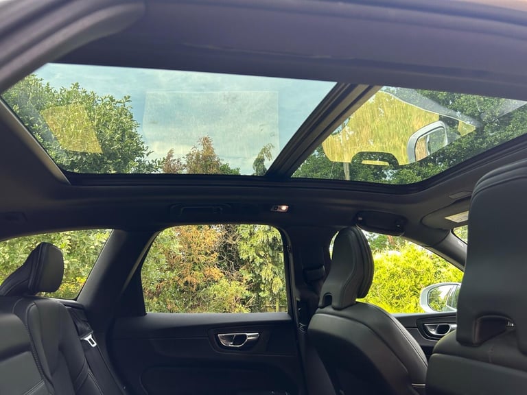 VOLVO XC60 2.0 R-Design T8 Twin Engine AWD 2018