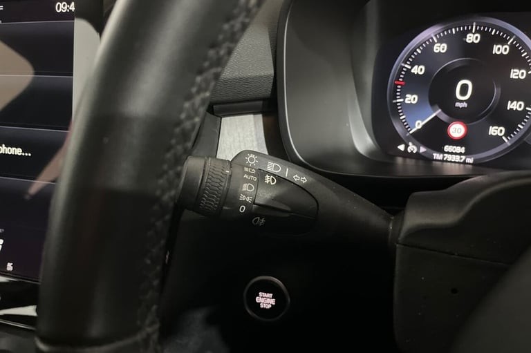 2021 71 VOLVO XC40 1.5H T4 RECHARGE 10.7KWH INSCRIPTION SUV 5DR PETROL PLUG-IN H