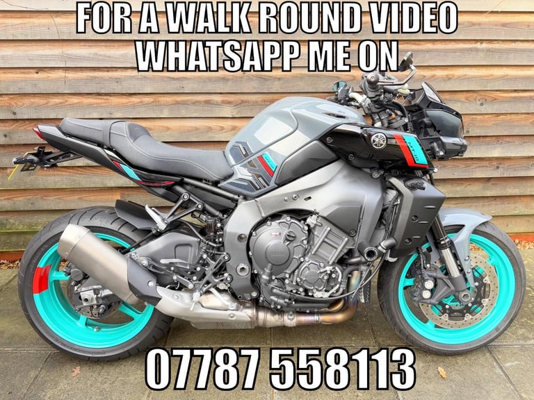 2023 / 73 Yamaha MT10 £10000 Grey 5978 miles.