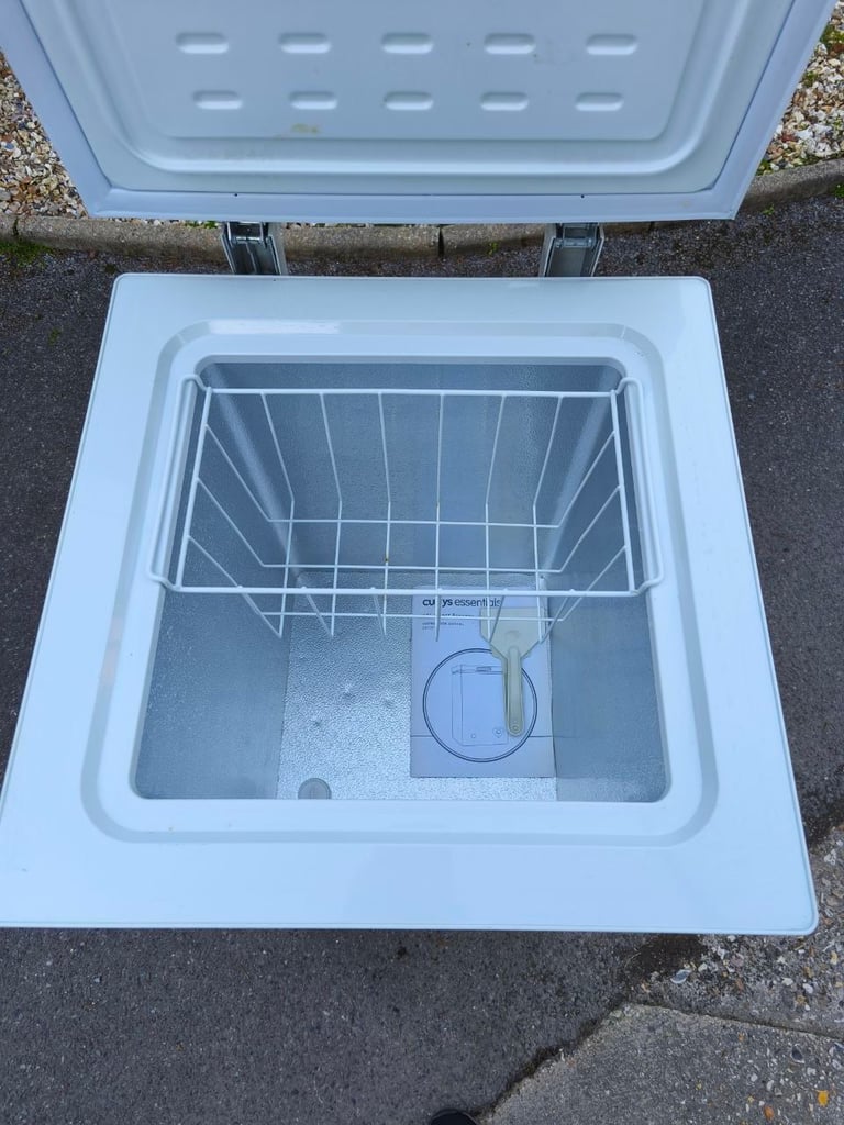 Chest Freezer CURRYS * Like New * A+ Class