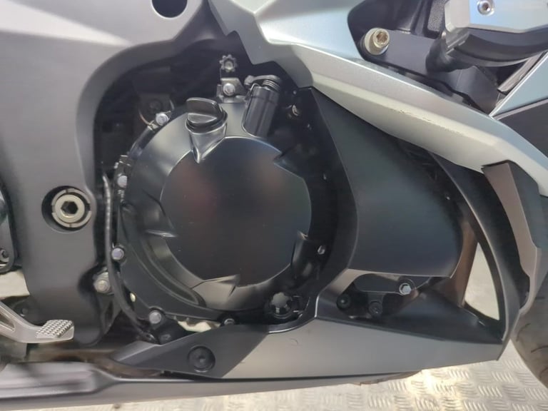 2018 KAWASAKI Z1000SX