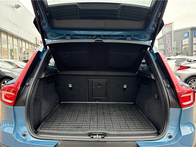 2022 Volvo XC40 2.0 B3P Plus Dark 5dr Auto ESTATE PETROL Automatic