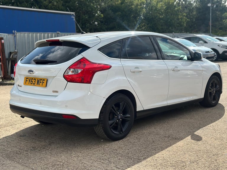  Ford Focus 1.0T EcoBoost Zetec Euro 5 (s/s) 5dr Petrol Manual