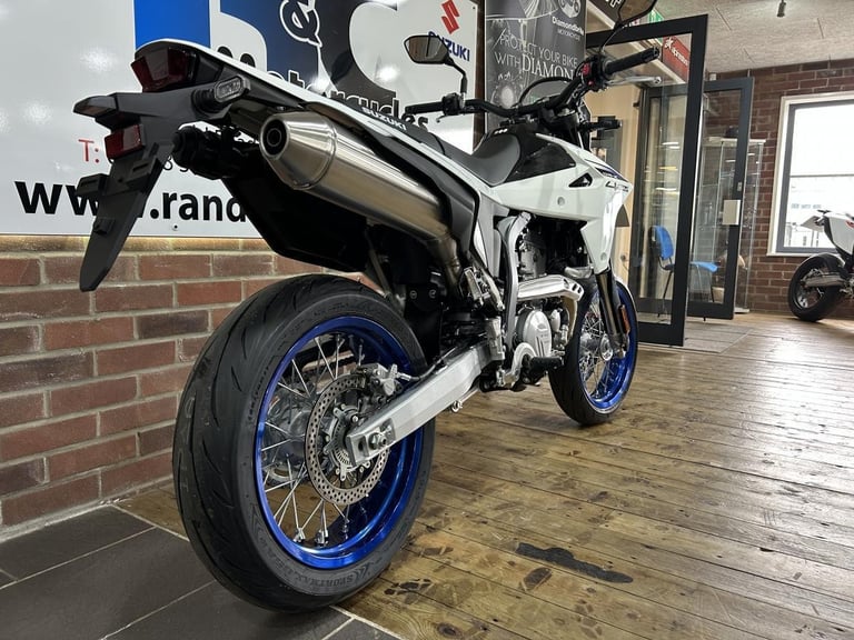 Suzuki DRZ Supermoto DR-Z400SMRLM5