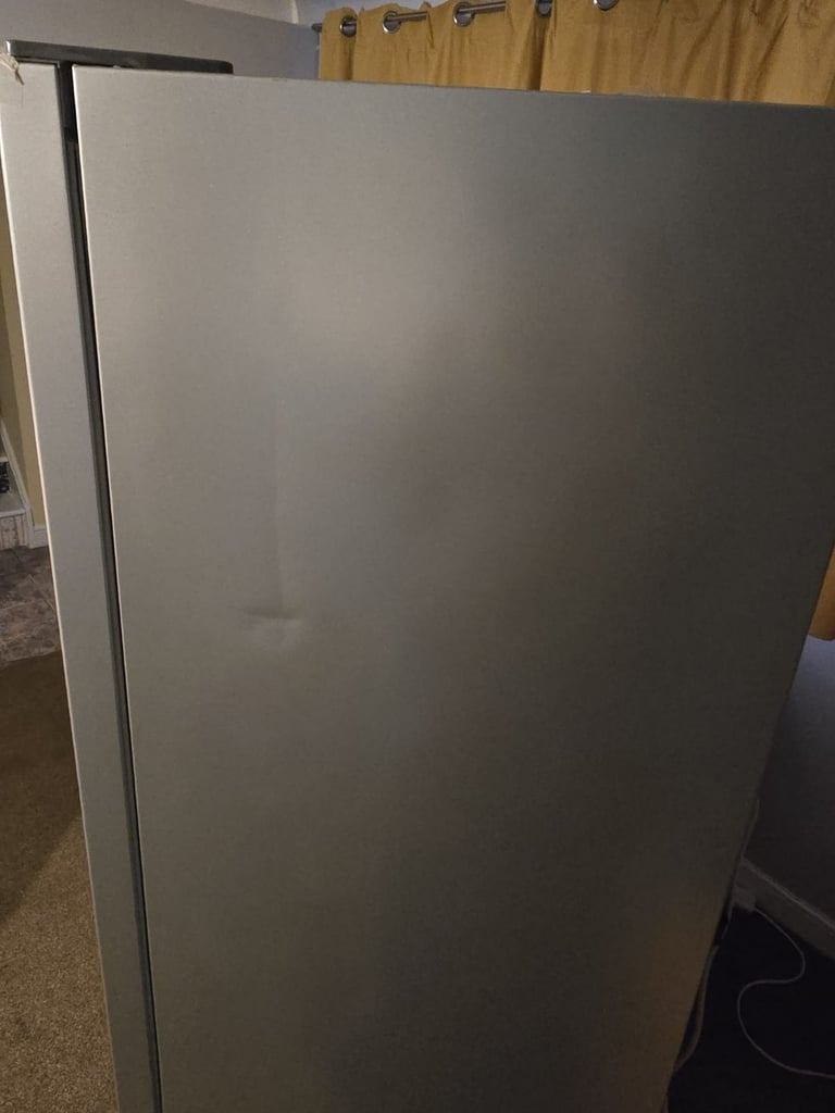 Fridge freezer Russel Hobbs