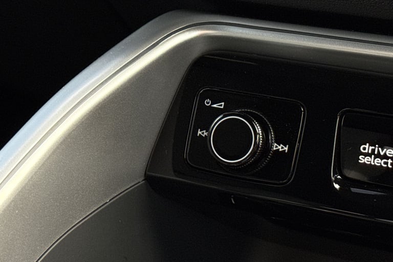 2025 Audi Q5 2.0 TDI S line S Tronic quattro Euro 6 (s/s) 5dr SUV Automatic