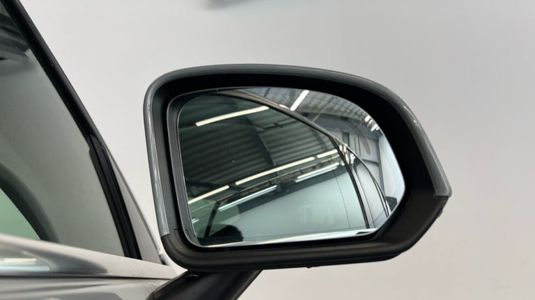 2024 Volvo XC40 Ultra, B3 Mild hybrid, Petrol, Bright (360 camera, Heated Windscreen) Estate Petr...