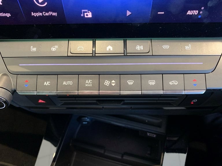 2023 Vauxhall Astra 115kW Ultimate 54kWh 5dr Auto Hatchback Electric Automatic