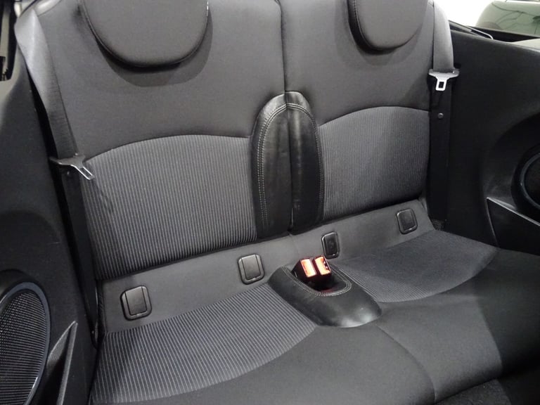 Mini Convertible 1.6 Cooper 2dr Automatic **LOW MILEAGE*ONLY 26000 MILES**