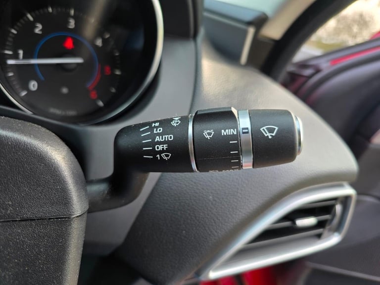 2017 Jaguar XE 2.0d Prestige Auto Euro 6 (s/s) 4dr Saloon Diesel Automatic