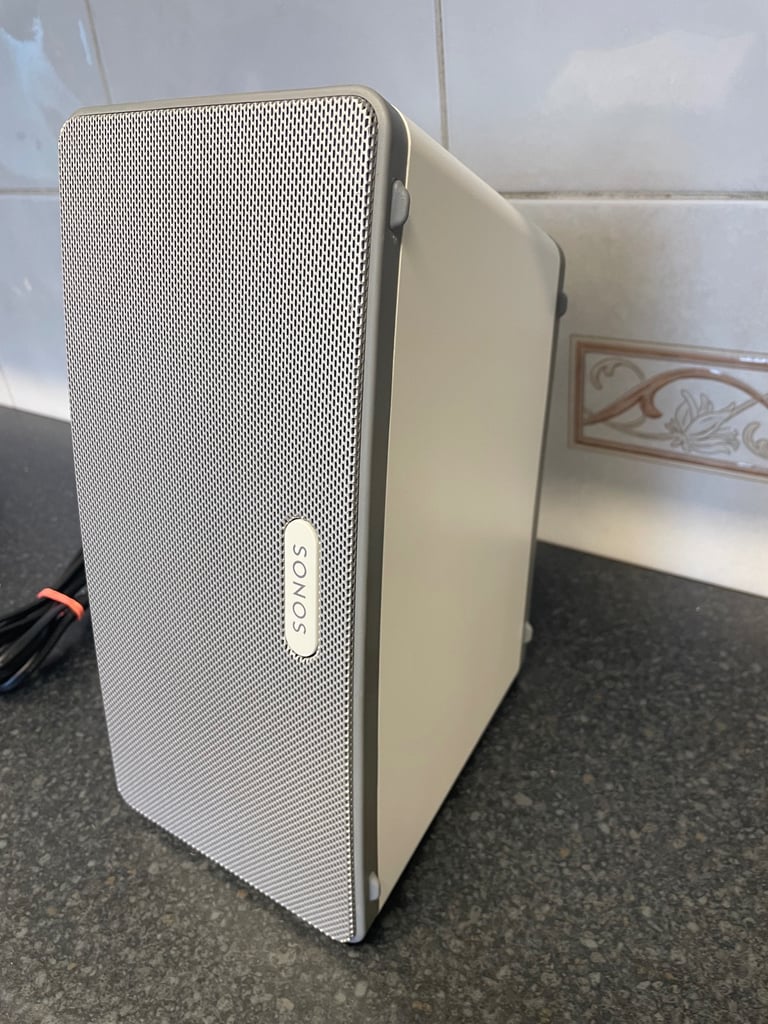 Stereo pair of Sonos play 3