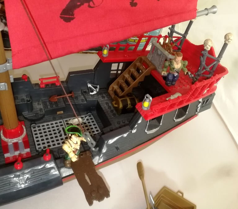 Mega Bloks Pyrates 3619 Admiral Scathe's Predator With Instructions And Box