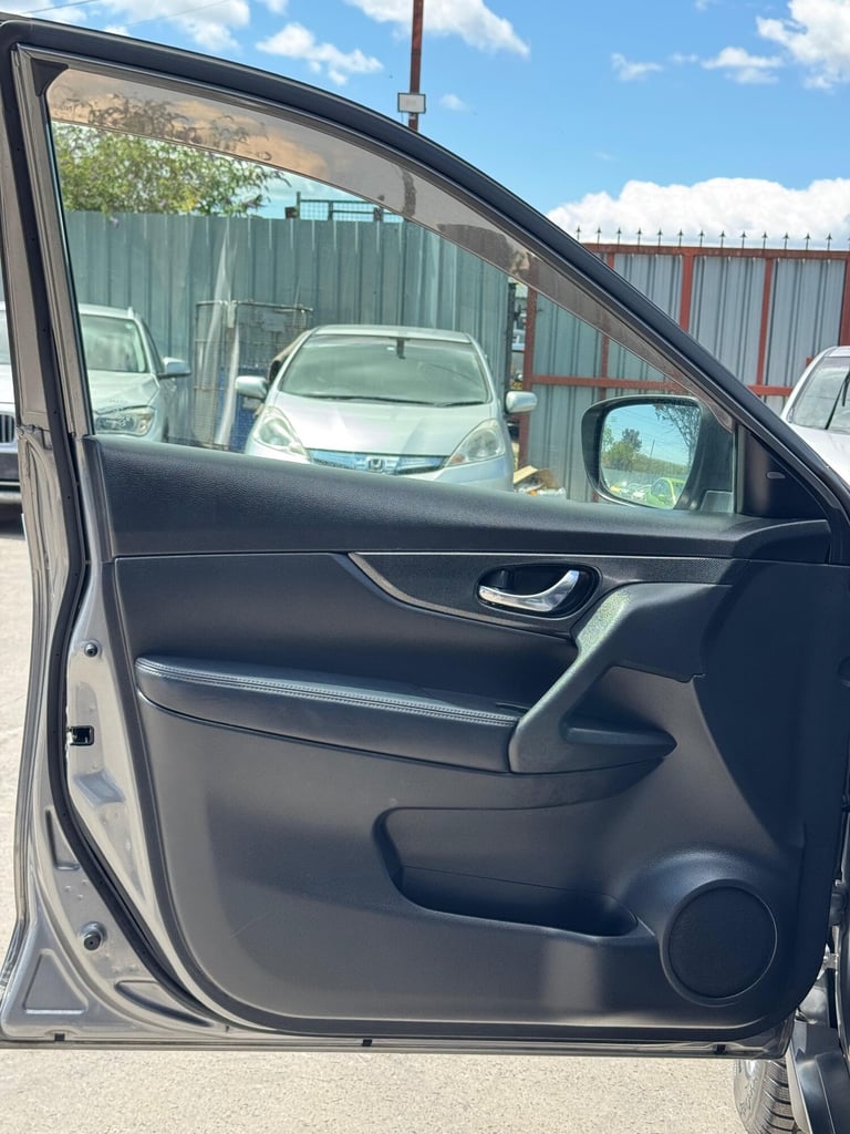 2014 Nissan X-Trail 2.0 PURE DRIVE  SUV Petrol Automatic