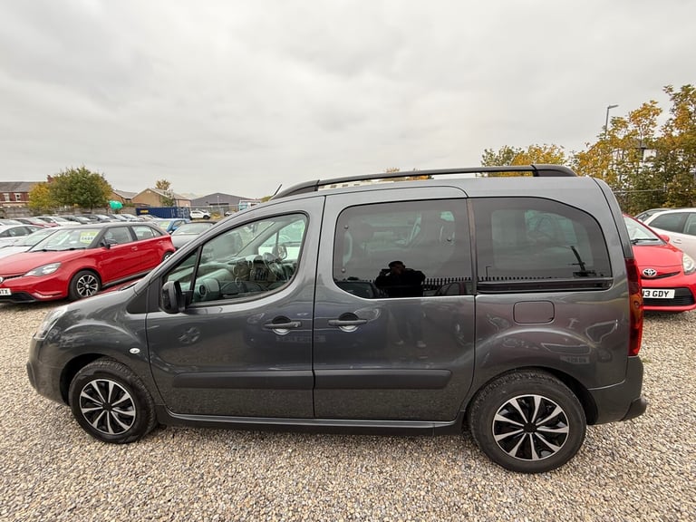 FRESH SERVICE,SERVICE HISTORY,2KEYS,FINANCE AVAILABLE,WARRANTY AVAILABLE NATIONA