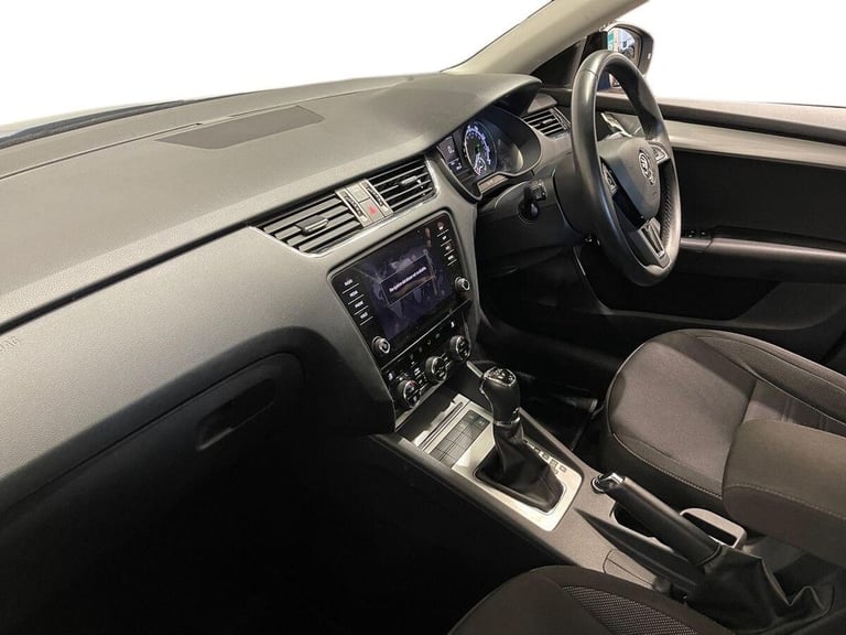 2020 Skoda Octavia 1.5 TSI ACT SE Drive Hatchback 5dr Petrol DSG Euro 6 (s/s) (150 ps) Hatchback ...