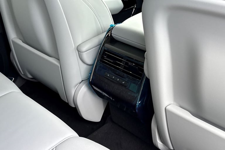 2025 Land Rover Range Rover Sport 3.0 D300 MHEV SE Auto 4WD Euro 6 (s/s) 5dr SUV Diesel Automatic