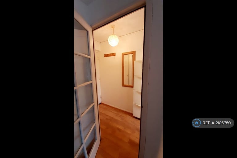 1 bedroom flat in John Silken Lane, London, SE8 (1 bed) (#2105760)