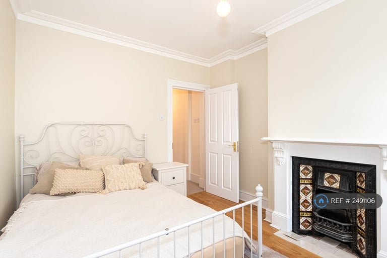 3 bedroom house in Medusa Road, London, SE6 (3 bed) (#2491106)