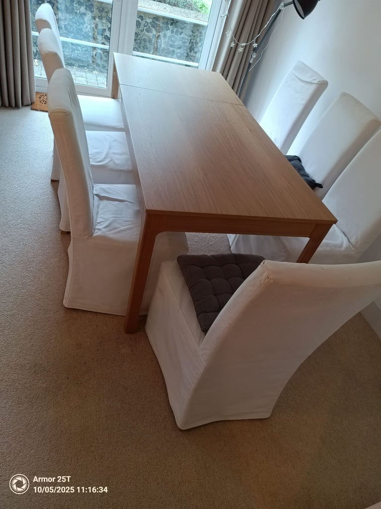 Dining Table & Chairs