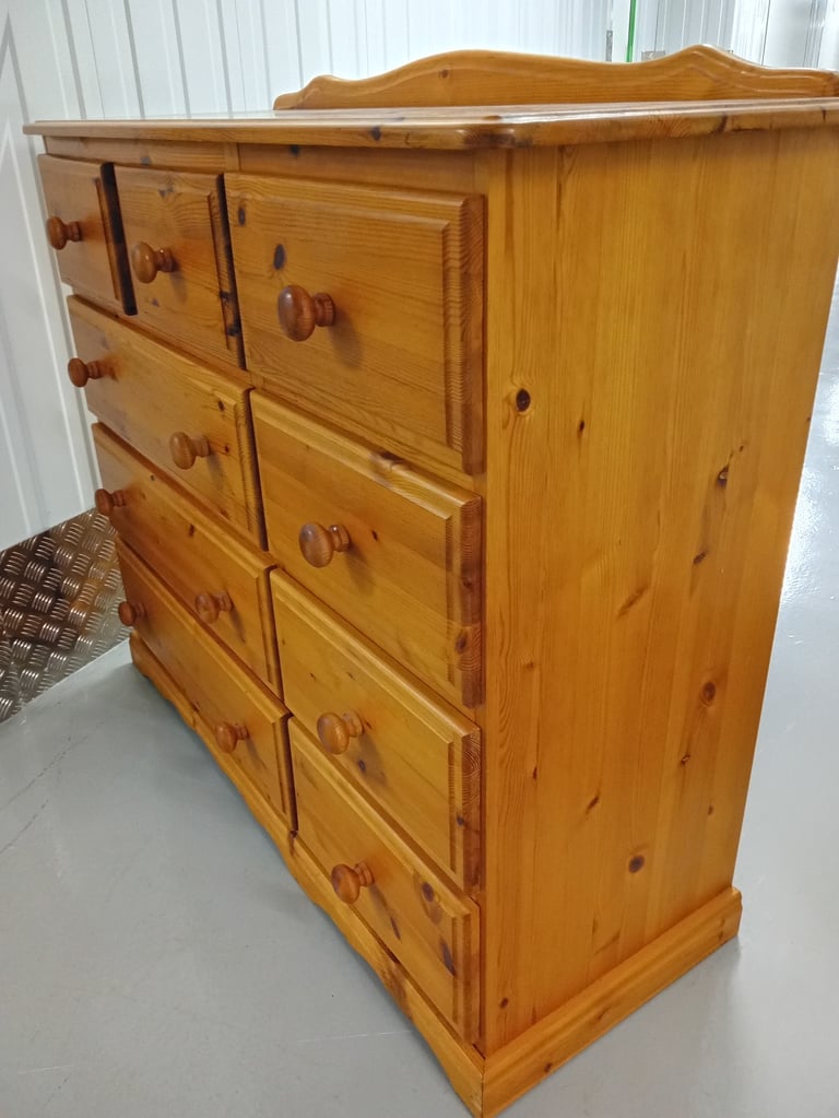 SOLID PINE CHEST OF DRAWERS 