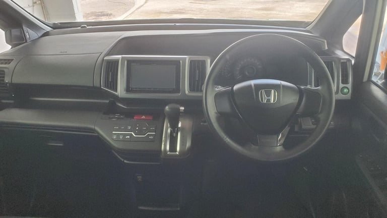 Honda stepwagon spada 2.0 automatic 8 seater fresh japanese import 46k 2010