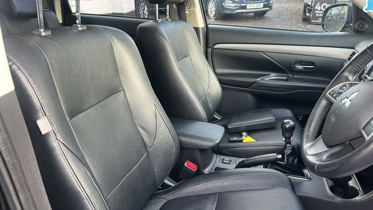 2016 Mitsubishi Outlander 2.3L GX 4 DI-D SUV 5dr Diesel Manual Euro 6 (147 bhp) SUV Diesel Manual