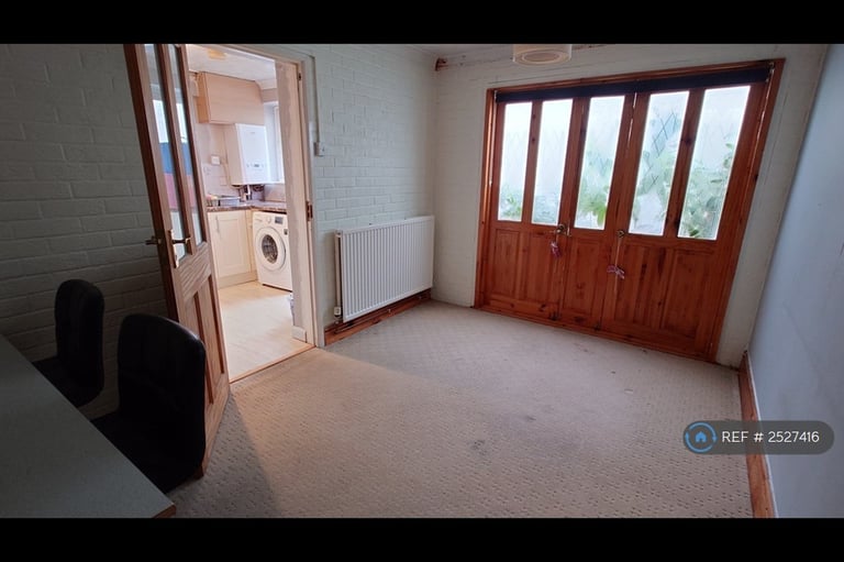 4 bedroom house in Bradwell Road, Peterborough, PE3 (4 bed) (#2527416)