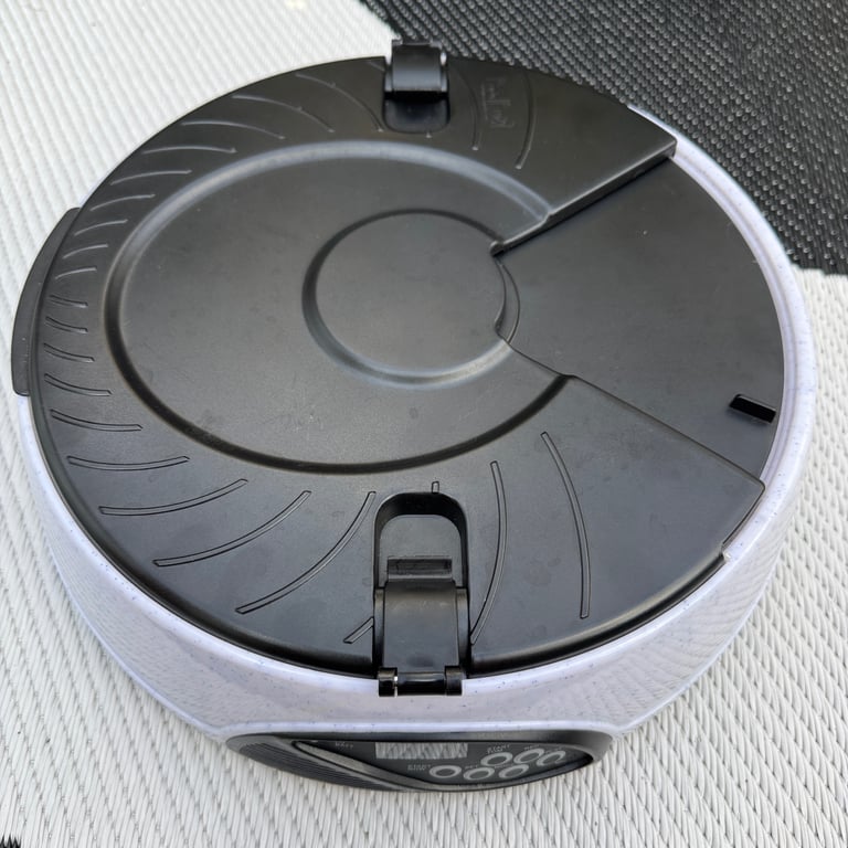 Automatic Pet Feeder - 6 Meals (Ipswich IP1 4)