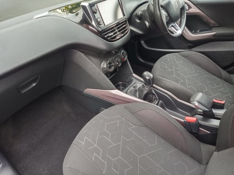 2016 Peugeot 2008 1.2 PureTech Active 5dr HATCHBACK Petrol Manual