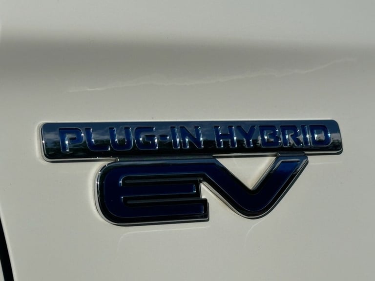 2016 Mitsubishi Outlander 2.0h 12kWh GX4hs SUV 5dr Petrol Plug-in Hybrid CVT 4WD Euro 6 (s/s) (20...