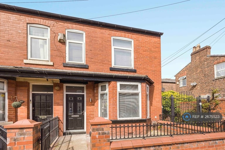 3 bedroom house in Kennedy Road, Salford, M5 (3 bed) (#2675523)