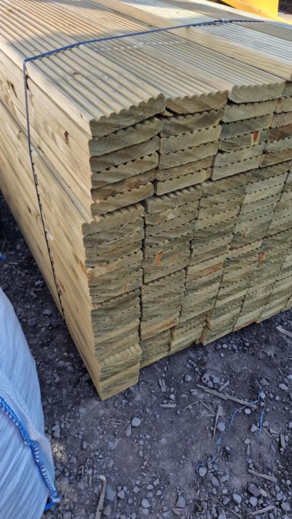 ❤️ 3.6M TIMBER DECKING BOARDS