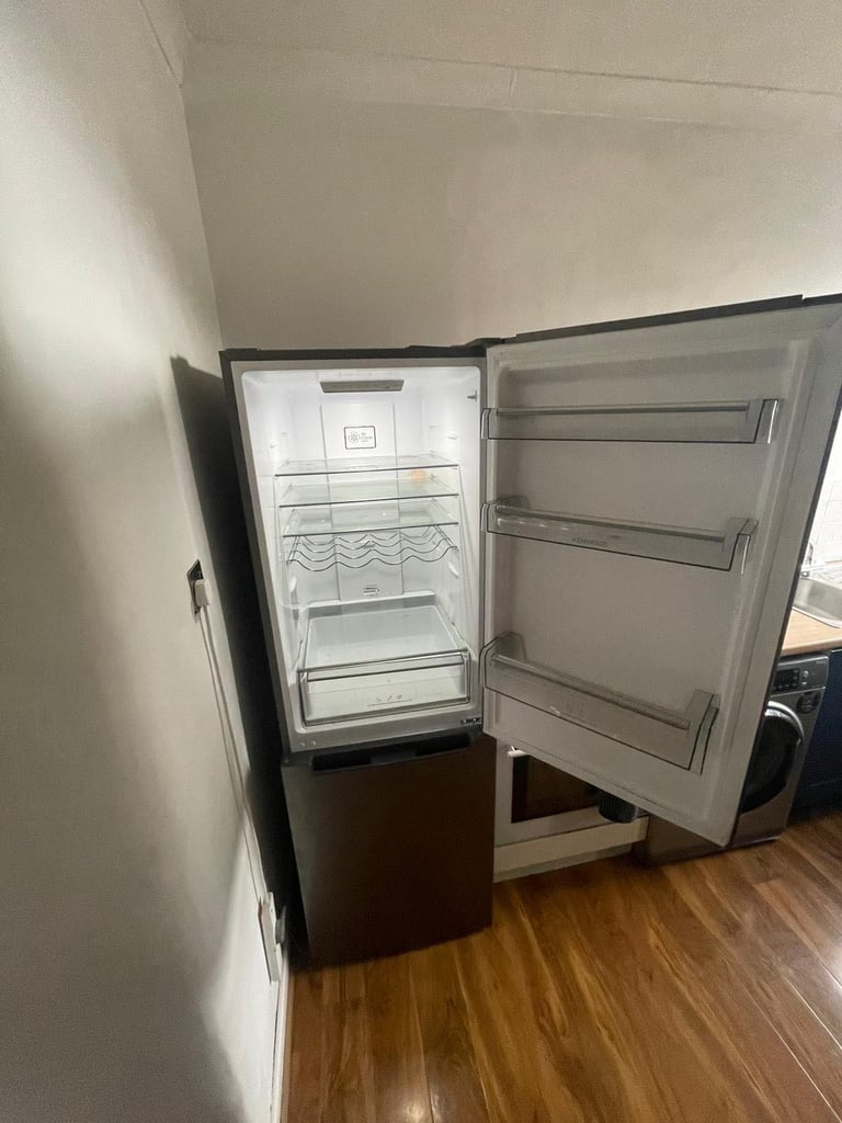 Kenwood fridge freezer 