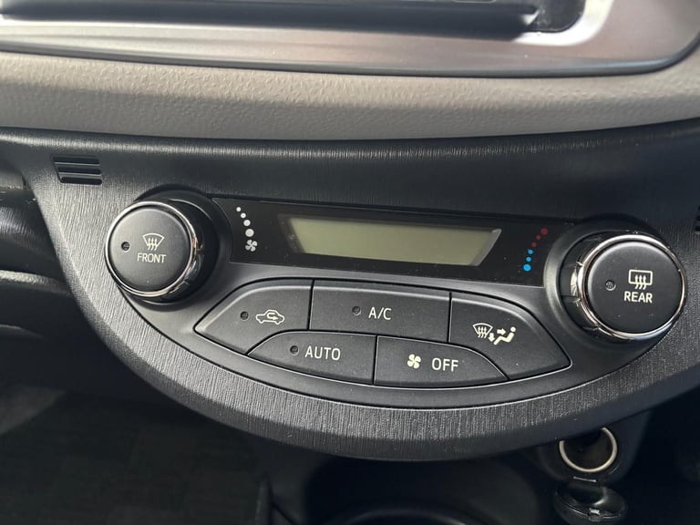 2013 Toyota Vitz 1.3 Petrol Hatchback – White – Low Miles – New MOT (09/26/2026)