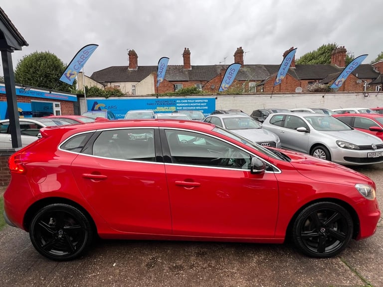 2015 Volvo V40 2.0 D4 R-Design Nav Hatchback 5dr Diesel Manual Euro 6 (s/s) (190 ps) HATCHBACK Di...