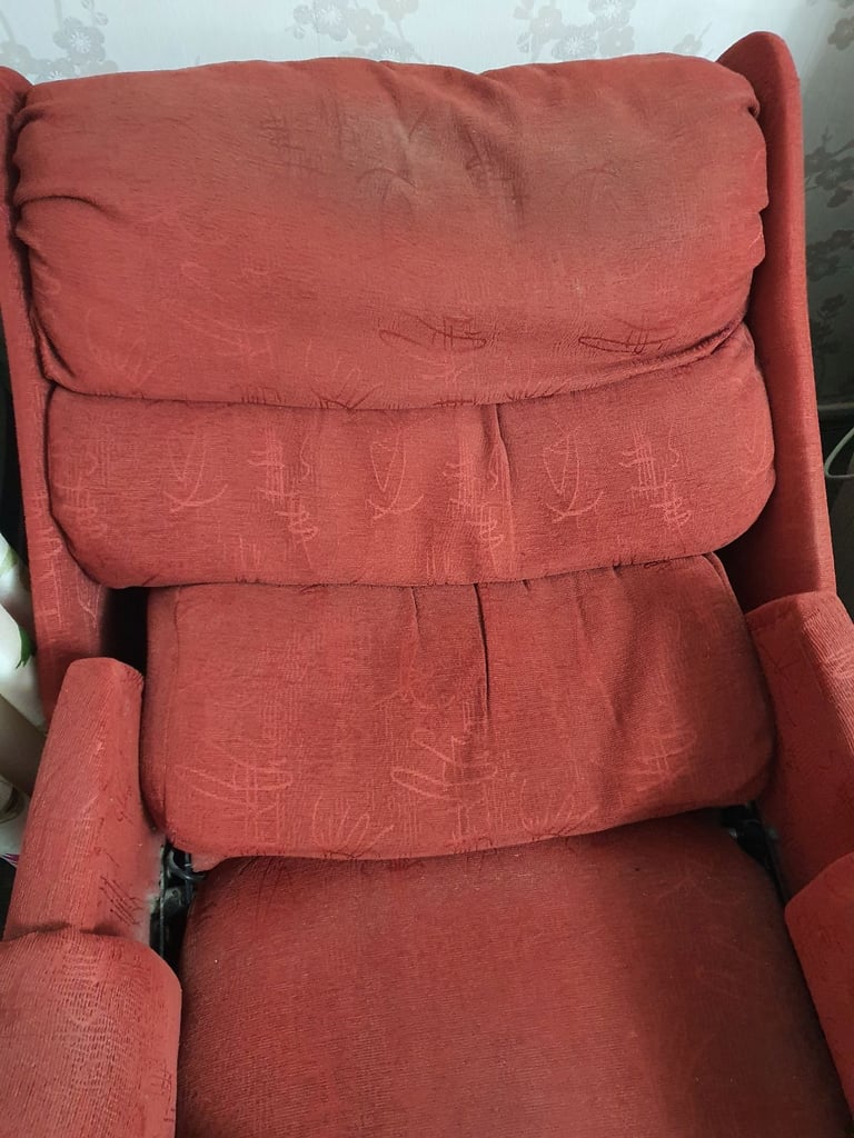 Electric riser recliner armchair