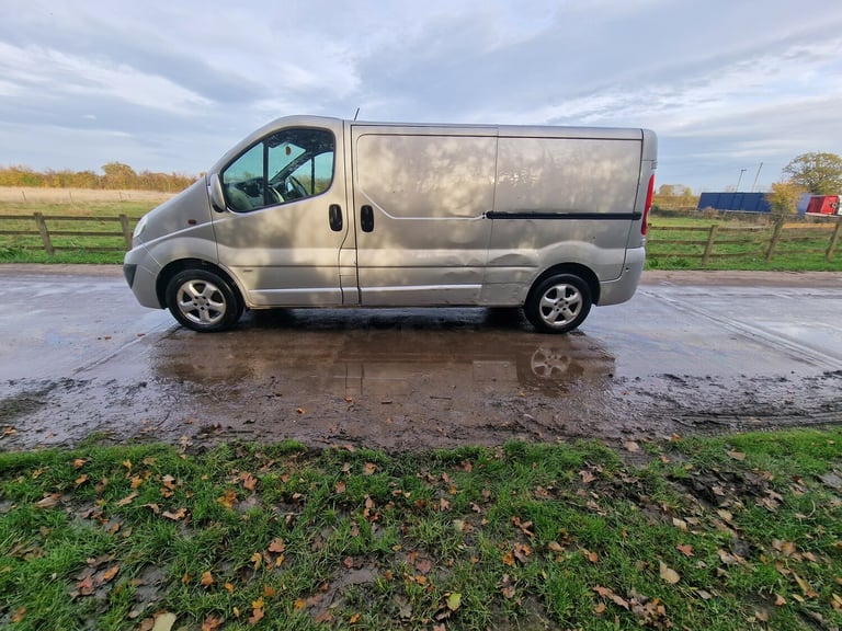 2014 Vauxhall Vivaro Silver  Drives Perfect  12mth MOT  SWB  Ready to Work